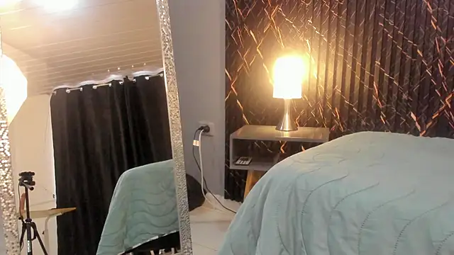 clara heat online show from 11-20-25, 07:57