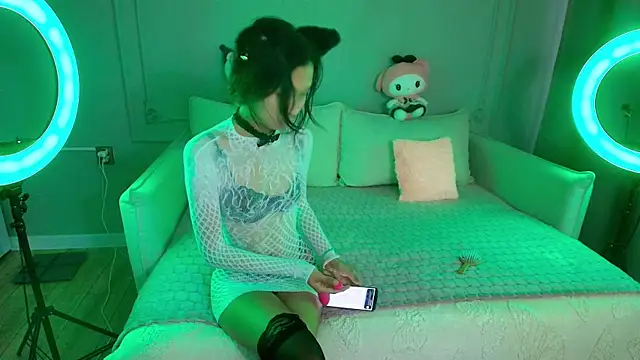 lihnpham online show from 12-19-25, 03:24