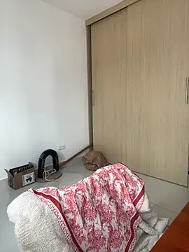 Snapshot of Emily_6783 chatting on 11-07-25, 04:07 Emily 6783 online show from 11-07-25, 04:07