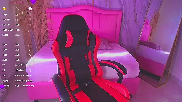 Snapshot of sarahrousse_ chatting on 11-03-25, 07:59 sarahrousse online show from 11-03-25, 07:59