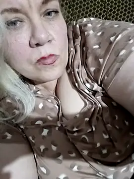 Snapshot of IZOLDA99 chatting on 11-03-25, 06:20 IZOLDA99 online show from 11-03-25, 06:20