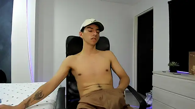 Snapshot of _rhys_jagger chatting on 11-07-25, 04:23 rhys jagger online show from 11-07-25, 04:23