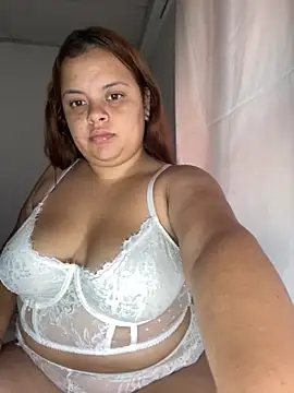 Snapshot of HannaaG chatting on 11-06-25, 01:45 HannaaG online show from 11-06-25, 01:45