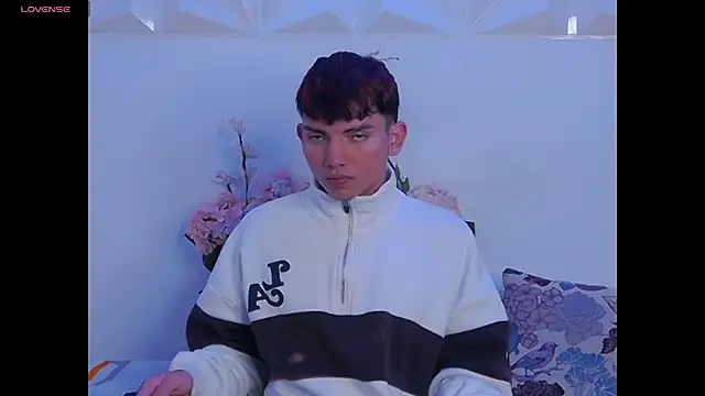 Oliver paris online show from 11-28-25, 03:42