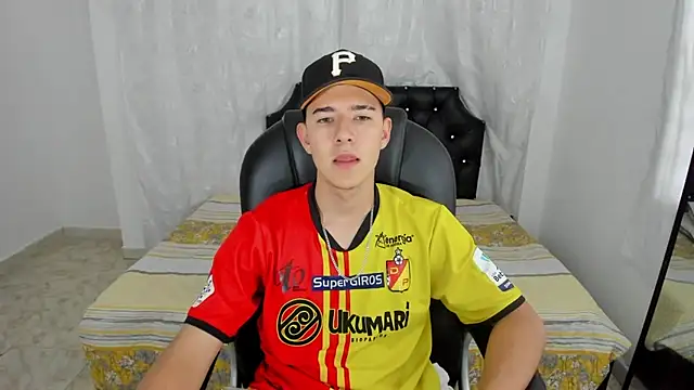 Aleck Boy online show from 11-26-25, 07:59