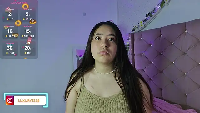 lauxury  online show from 11-08-25, 03:07