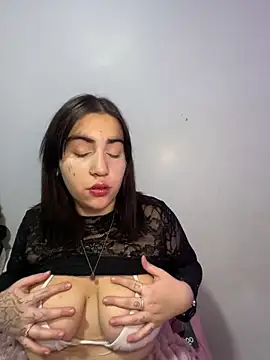 Snapshot of lele_inocente chatting on 05-27-26, 03:14 lele inocente online show from 05-27-26, 03:14