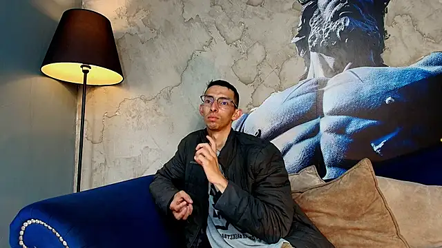 ZyroNight online show from 12-15-25, 07:18