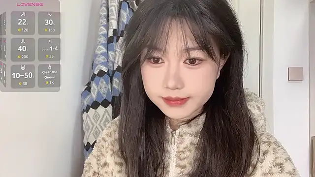 Xiaoji61 online show from 12-05-25, 05:05