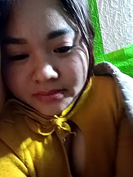 Bee-bgolden online show from 11-28-25, 02:53