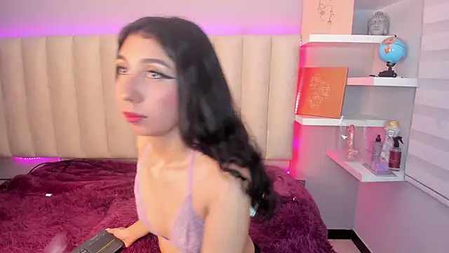 Isabella Crofts online show from 04-16-26, 03:07