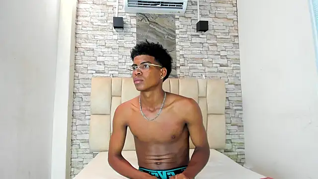 XAVI LEE online show from 11-26-25, 07:48