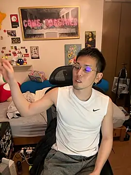 ippei0001 online show from 11-07-25, 01:33