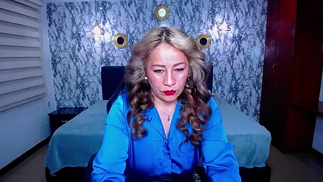 BeatrizSchmidt online show from 12-17-25, 11:05