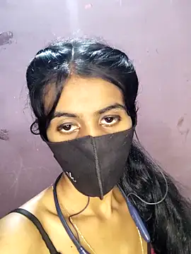 Snapshot of Thaper_Meera2 chatting on 04-26-26, 03:53 Thaper Meera2 online show from 04-26-26, 03:53