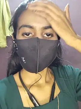 Snapshot of Thaper_Meera2 chatting on 05-18-26, 03:18 Thaper Meera2 online show from 05-18-26, 03:18