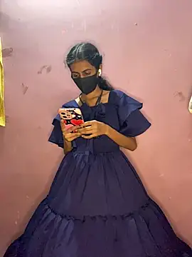 Snapshot of Thaper_Meera2 chatting on 06-11-26, 05:55 Thaper Meera2 online show from 06-11-26, 05:55