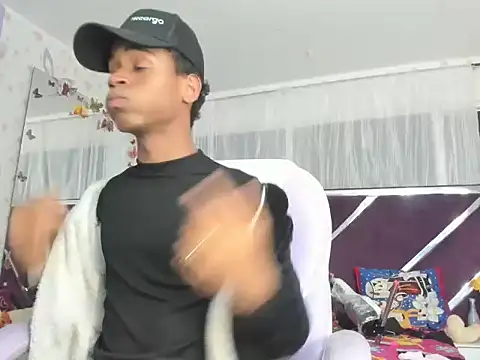 Santy bigcock 01 online show from 01-11-26, 04:06