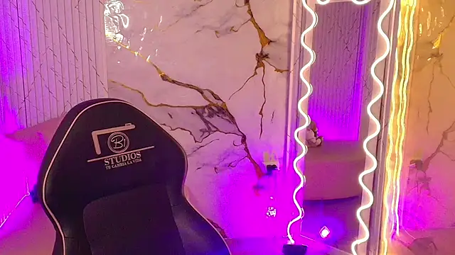 PEACHY TAY online show from 04-22-26, 11:56