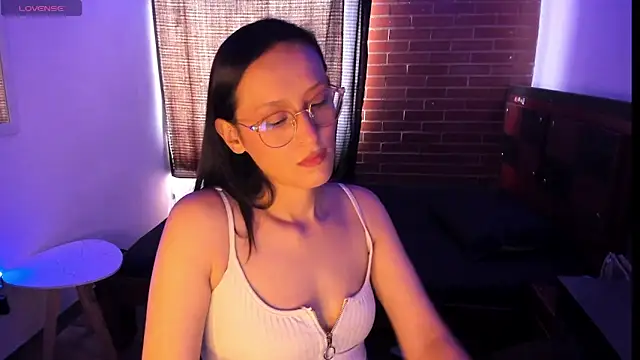 Snapshot of Samantha_Devil chatting on 11-25-25, 05:46 Samantha Devil online show from 11-25-25, 05:46
