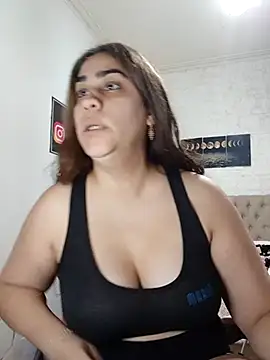 nahiarabiel33 online show from 04-30-26, 08:57