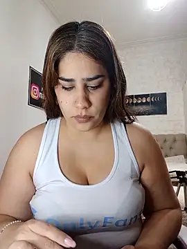 nahiarabiel33 online show from 05-19-26, 07:53