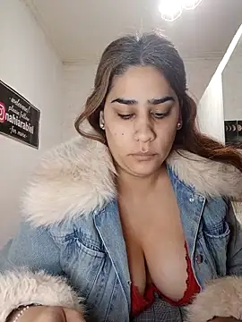 nahiarabiel33 online show from 05-24-26, 04:34