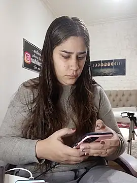 nahiarabiel33 online show from 06-11-26, 03:54