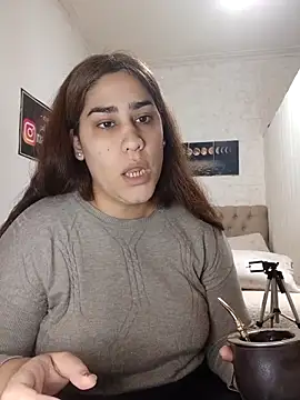 nahiarabiel33 online show from 06-15-26, 07:05