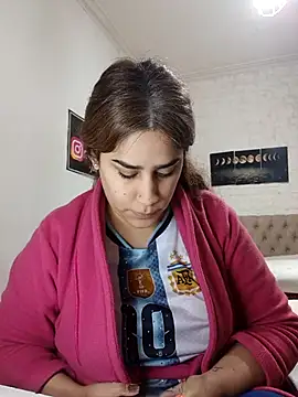 nahiarabiel33 online show from 06-17-26, 06:09
