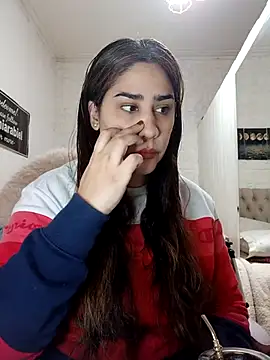 nahiarabiel33 online show from 06-27-26, 05:40