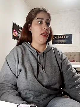 nahiarabiel33 online show from 07-22-26, 06:11