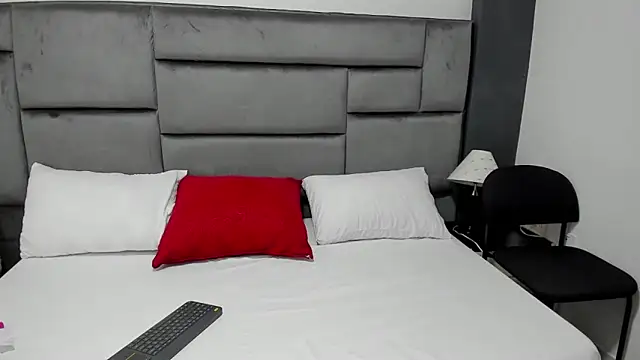 Snapshot of CatleyaSmith chatting on 01-11-26, 12:21 CatleyaSmith online show from 01-11-26, 12:21