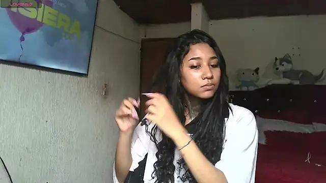 Snapshot of lyam_ebony_ chatting on 03-12-26, 06:14 lyam ebony online show from 03-12-26, 06:14