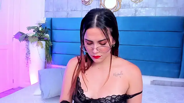 Snapshot of SaraAlvarezx chatting on 03-14-26, 03:56 SaraAlvarezx online show from 03-14-26, 03:56
