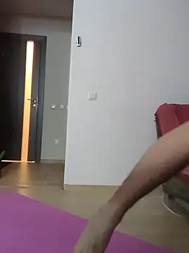 lucky swimmer online show from 11-28-25, 03:14