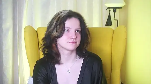 LatinaHuguenin online show from 03-09-26, 07:07