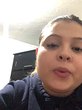 Snapshot of emily_blaker chatting on 11-10-25, 03:38 emily blaker online show from 11-10-25, 03:38