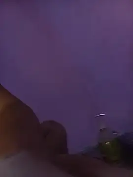 Leona-Pig online show from 12-16-25, 10:48