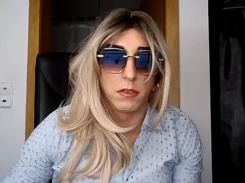 AgnesCross39 online show from 02-11-26, 12:37