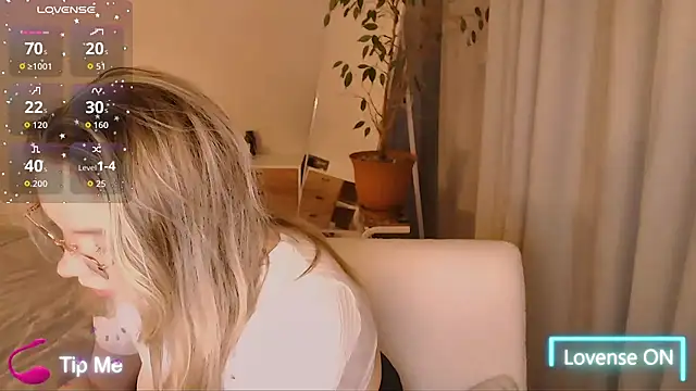 PolinaXXXXJones online show from 02-18-26, 07:43