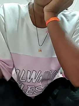 Isha kumari 69 online show from 02-18-26, 04:03