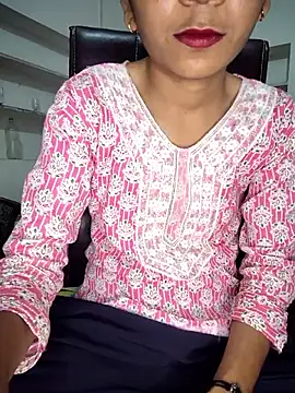 Isha kumari 69 online show from 05-13-26, 05:32