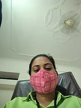 Isha kumari 69 online show from 06-13-26, 10:24