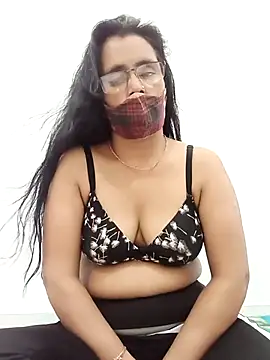 sanjana077 online show from 02-16-26, 08:10