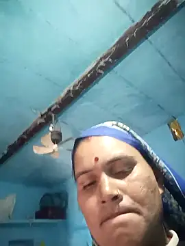 Snapshot of Chinki_pande chatting on 11-21-25, 05:50 Chinki pande online show from 11-21-25, 05:50
