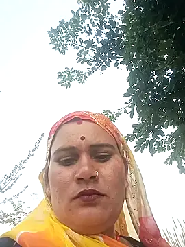 Snapshot of Chinki_pande chatting on 11-29-25, 08:50 Chinki pande online show from 11-29-25, 08:50