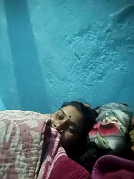 Snapshot of Chinki_pande chatting on 12-21-25, 04:25 Chinki pande online show from 12-21-25, 04:25