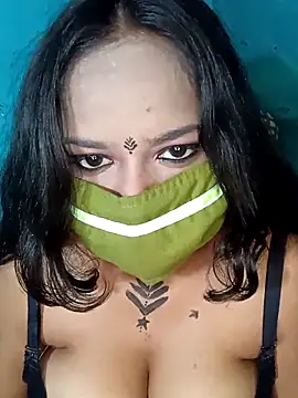 V HOT CUTE online show from 11-17-25, 10:21