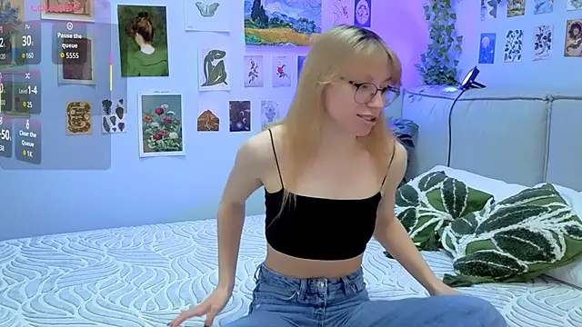 CindyMoriLove online show from 04-17-26, 05:43